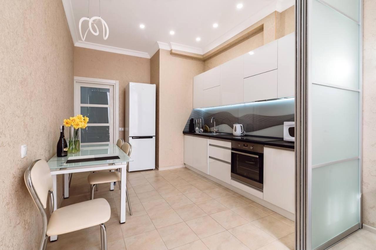Ferienwohnung Gagarin Plaza Sea View Apart Arcadia 198 Odessa Exterior foto